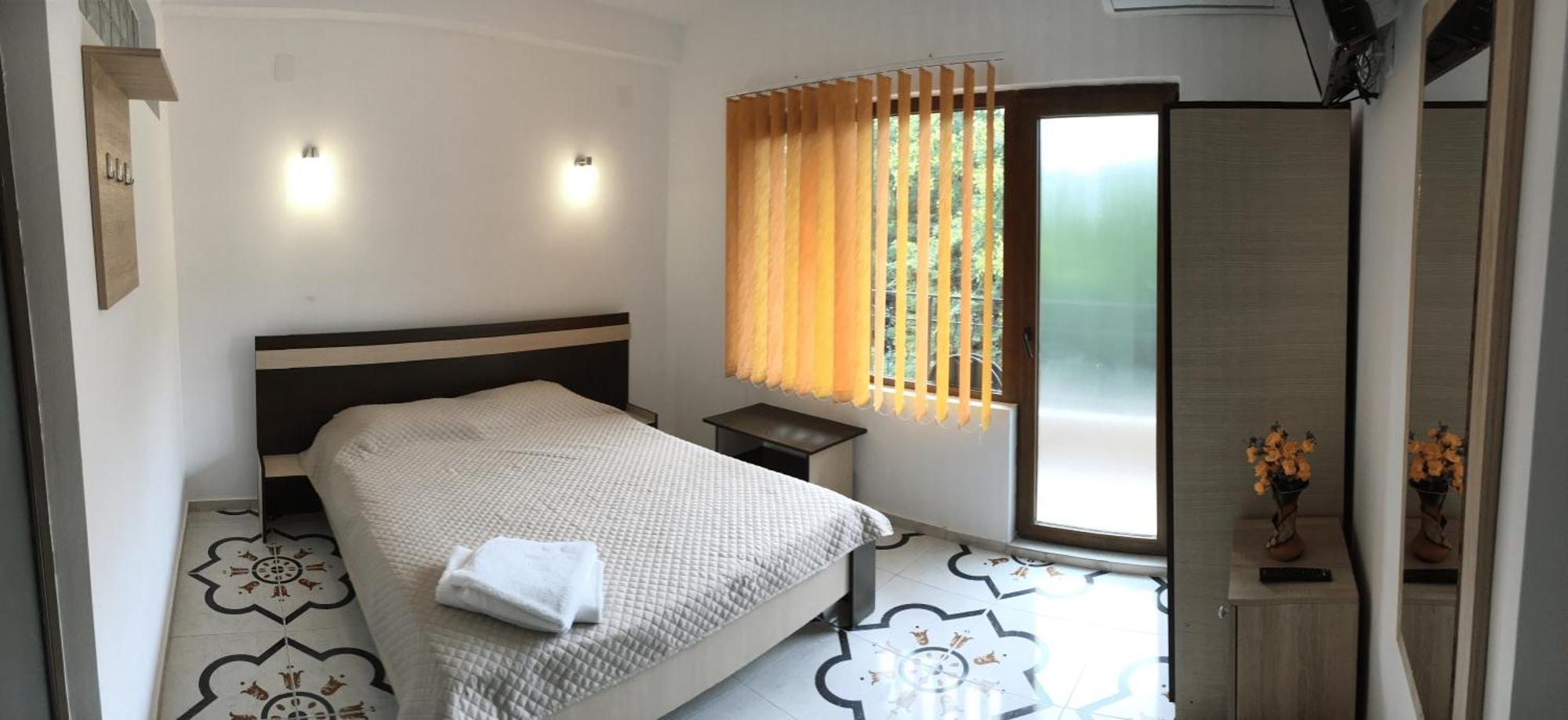 Guest house Leul Jupiter