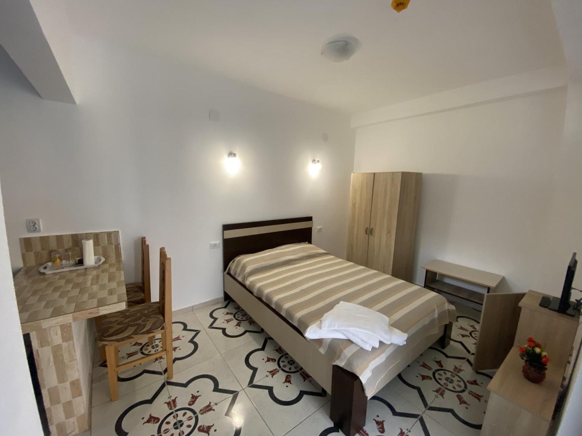 Leul Guest house