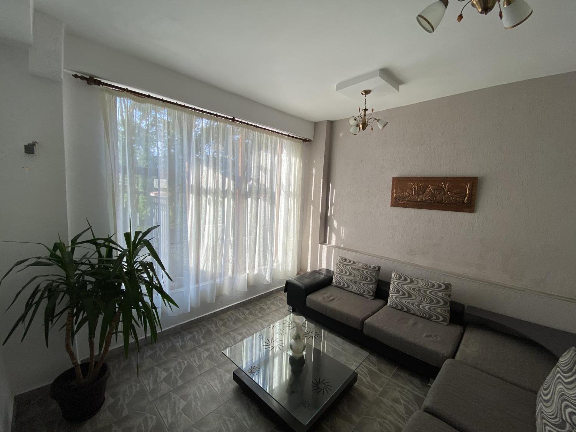 Leul Guest house *