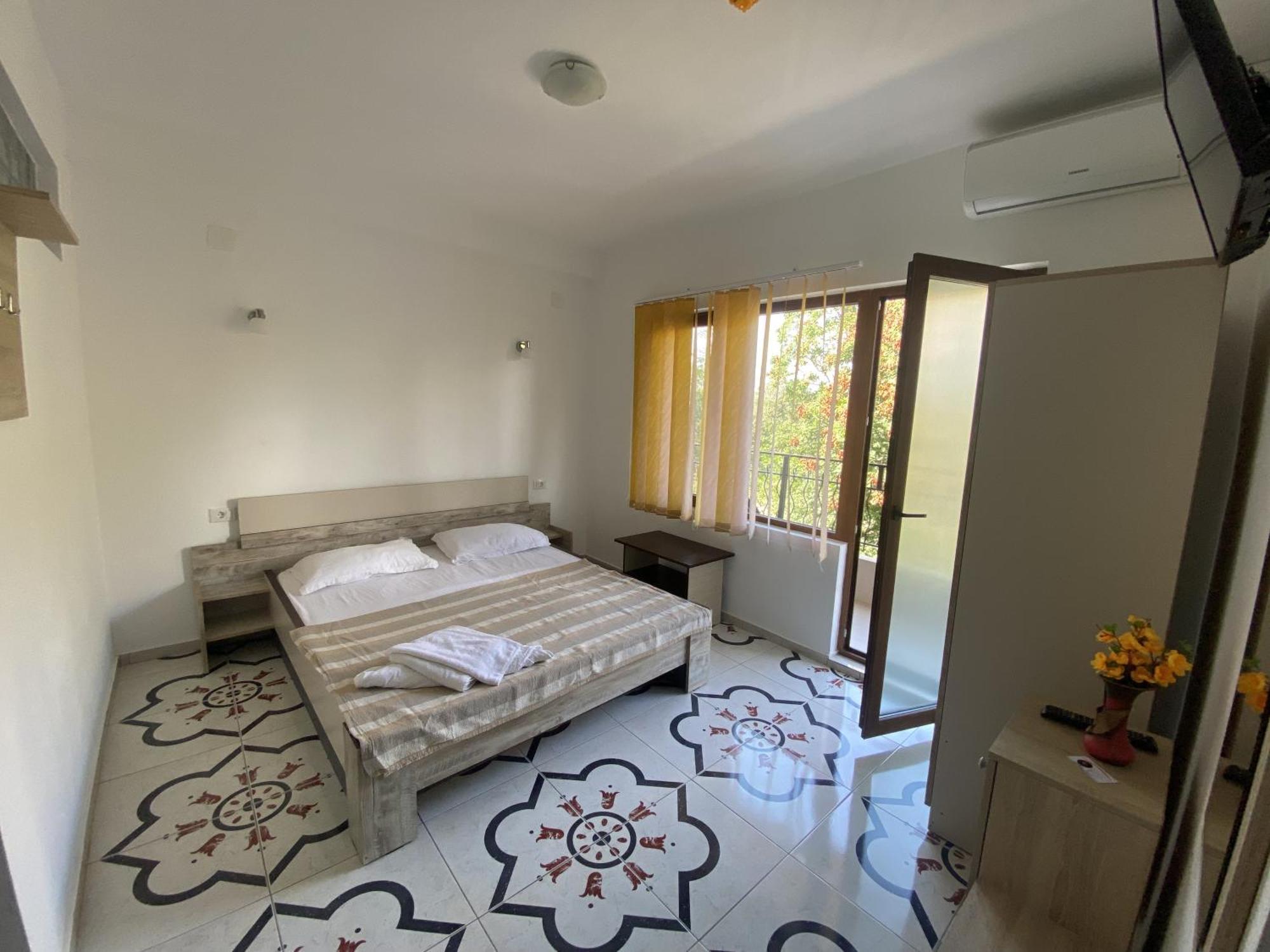 Guest house Leul
